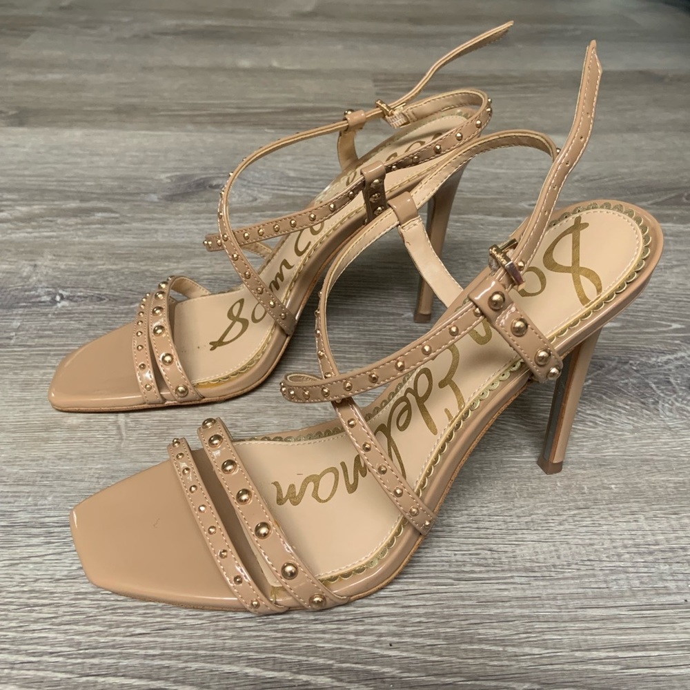 Adorable nude/taupe heels! Worn once.